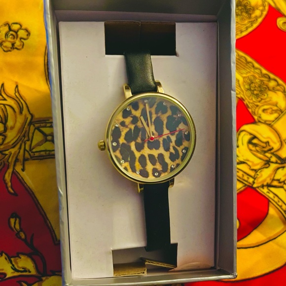 🐆 Cheetah Print Watch 🐆 - Picture 2 of 2